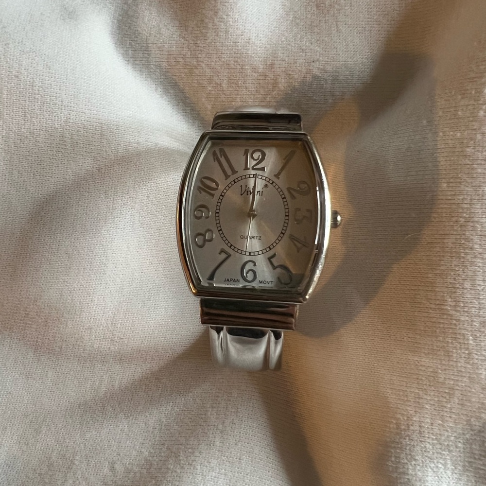 Vivani Womens Bangle Watch